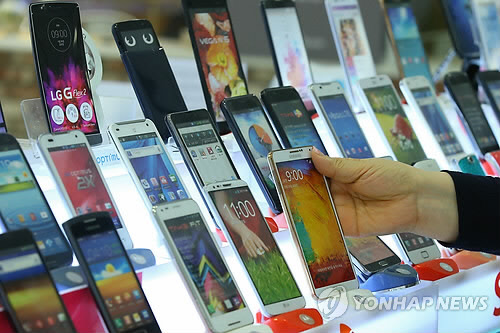 세계 스마트폰 보급률 70% 육박… 세계1위 한국은 몇%?